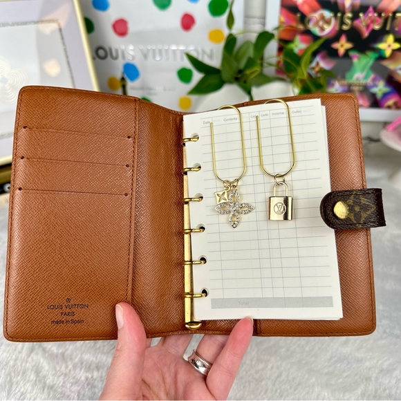 Louis Vuitton Monogram Agenda Planner PM with handmade paper clips. GREA… - Picture 5 of 10